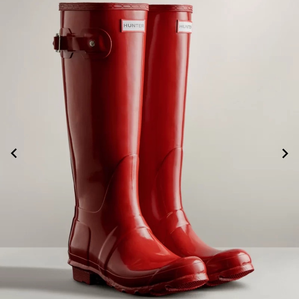 Hunters Women's Original Tall Gloss Rain Boots Military Red US 6 EU 37